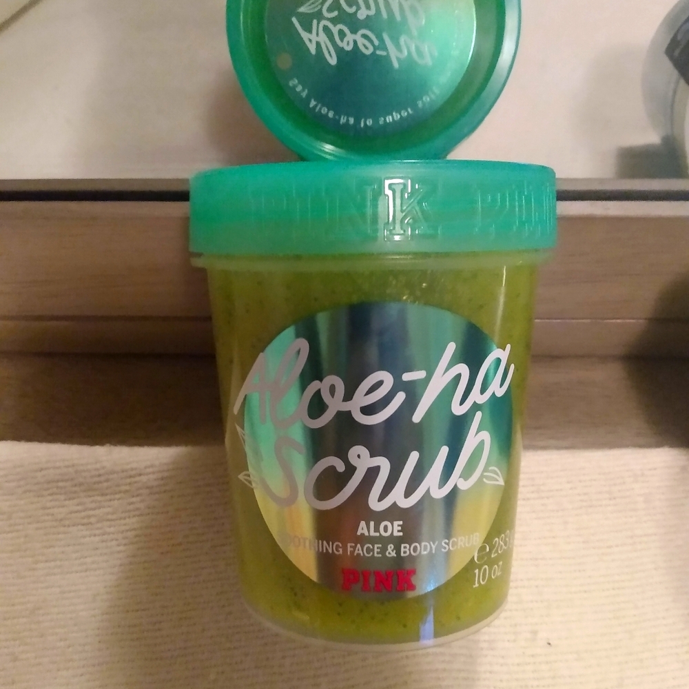 Aloe Soothing Face & Body Scrub